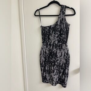 BCBG MaxAzria One Shoulder Dress Size Smalll, nice for a dinner, night out .